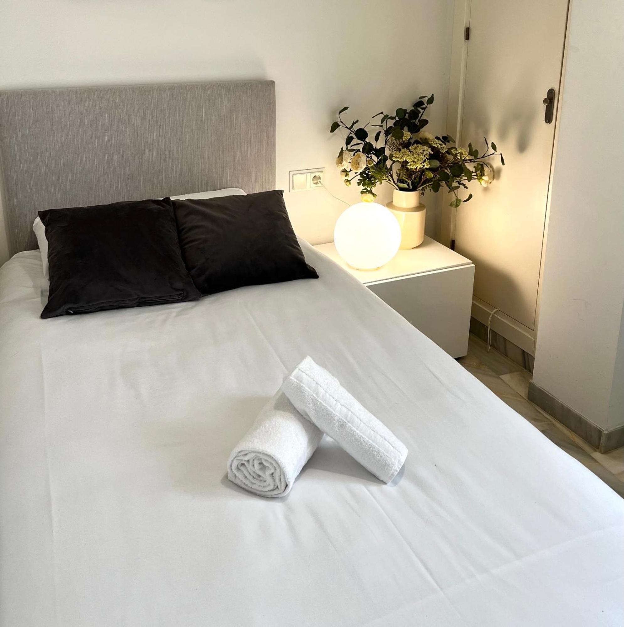 Nuevo Cathedral Deluxe Apartment Sinesedesignhomes Malaga Exterior photo
